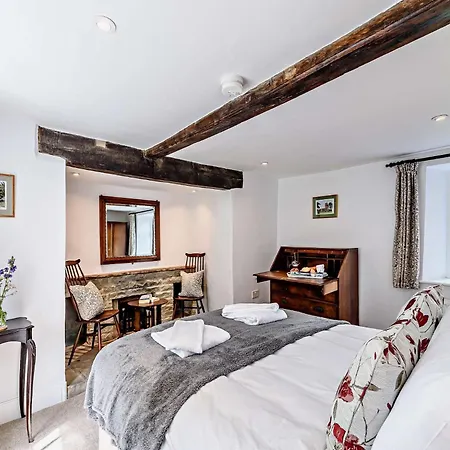 8 Bed In Ripon 72263 Holiday home Grantley