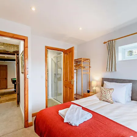 8 Bed In Ripon 72263 Holiday home