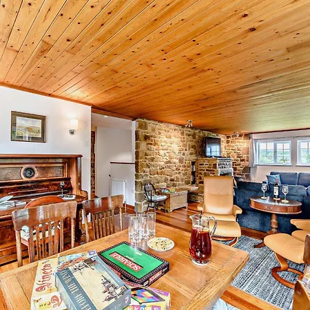 Holiday home 8 Bed In Ripon 72263 Grantley