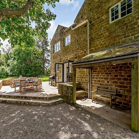 8 Bed In Ripon 72263 Holiday home